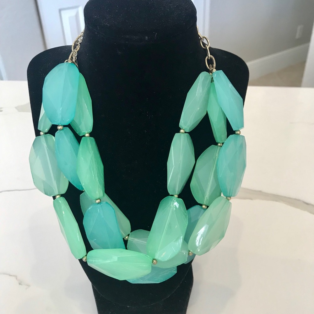 Statement necklace